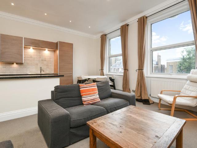Petersham Road, Richmond, TW10 1 bed terraced house to rent £2,200 pcm £508 pw