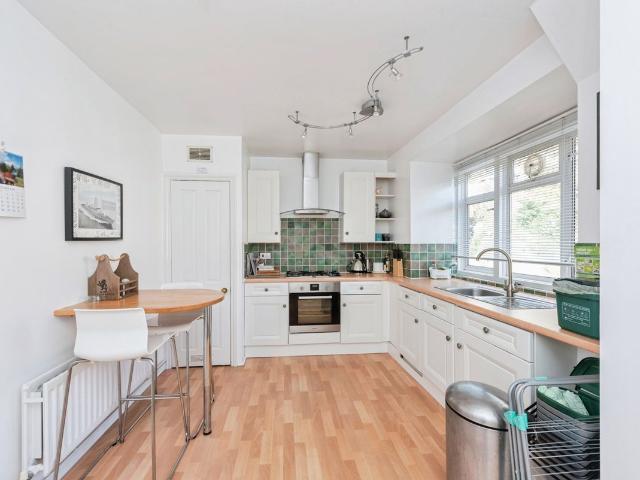 Petersham Road, Richmond TW10, 2 bed flat to rent, £2,650 pcm | PrimeLocation
