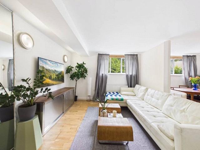 Petersham Road, Richmond, Surrey, TW10