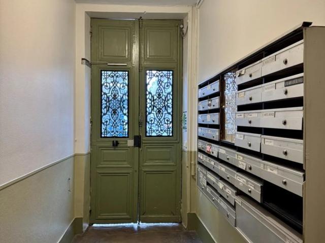 Petit apt de 25M2 a rafraichir 15e