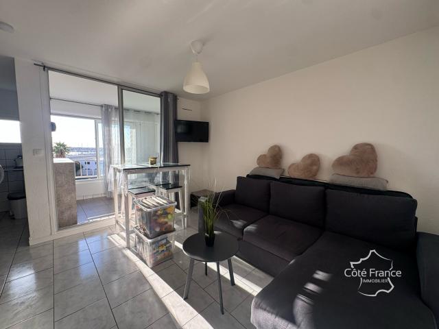 Petit cocon rénové avec une jolie vue sur le port Secteur Fa. 20m² Agde Cap d'Agde