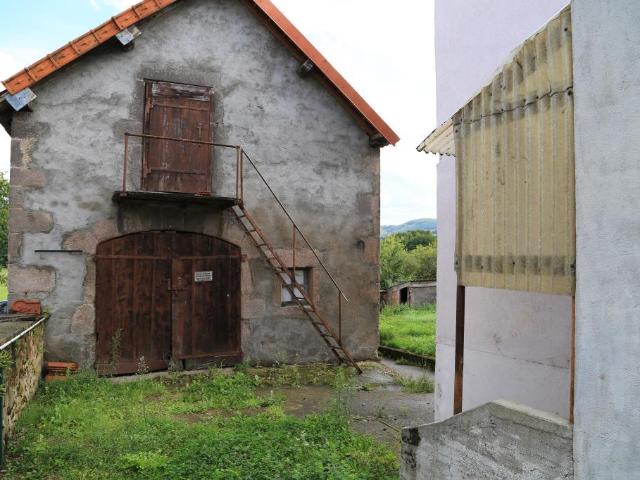 Petit immeuble rénové à vendre en centre bourg 168m² Mesvres