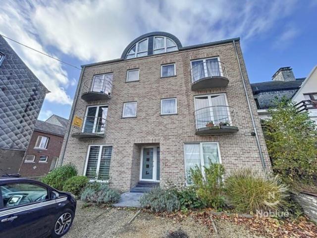 PETIT RECHAIN: Appartement 2 chambres, cave + parking