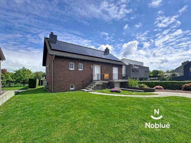 PETIT RECHAIN: 4 bedroom house + garden, cellars and garage