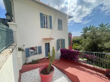 Petit residence Bourgeoise en centre ville avec vue mer. 89m² Beaulieu sur Mer