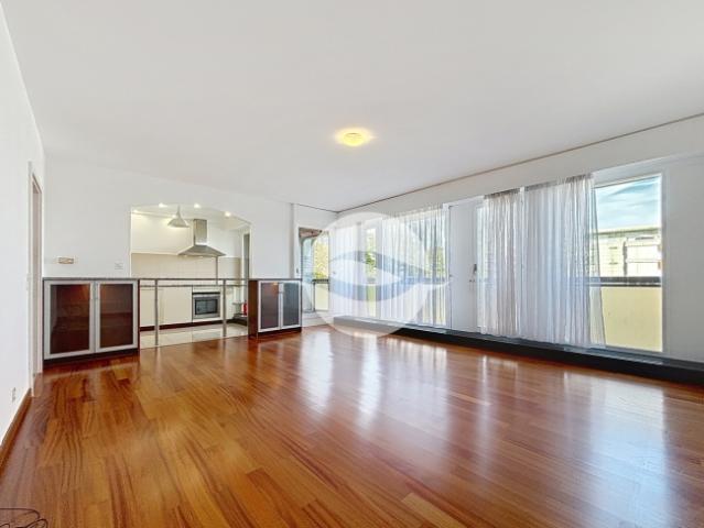 PETIT SACONNEX – ELEGANTE DREIZIMMERWOHNUNG RENOVIERT
