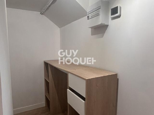 PETIT SAINT JEAN STUDIO MEUBLE EN SOUPLEX D'ENVIRON 20M²