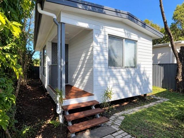 Petite 2 Bedroom Granny Flat in Caboolture South!