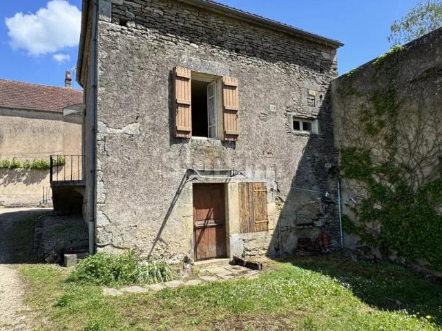 Petite maison à rénover à 10 mn d'Avallon