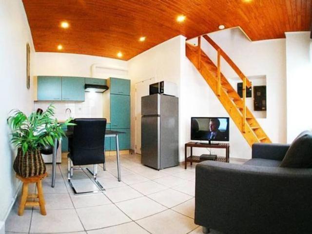 PETITE MAISON COSY SANS EXTERIEUR