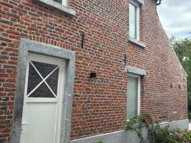 Petite maison de charme entièrement rénovée au calme