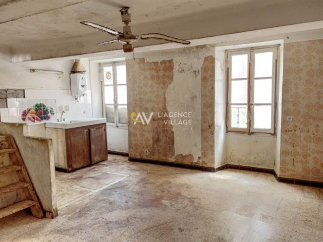 Petite maison de village à rénover