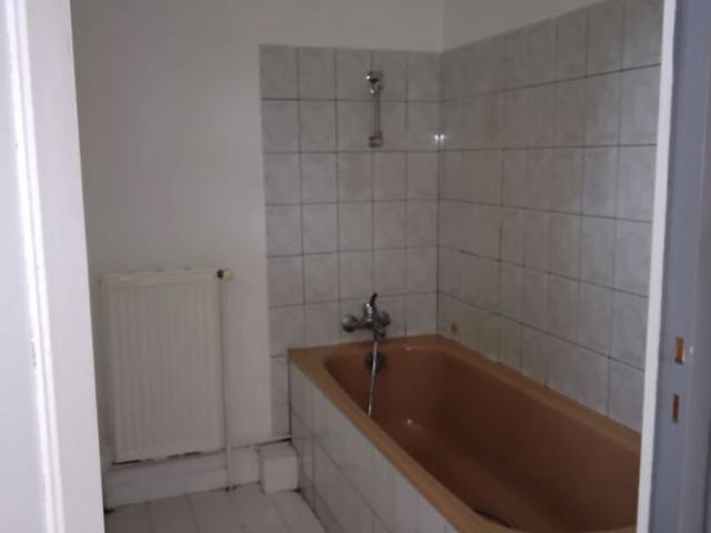 Petite maison de village, � rafra�chir