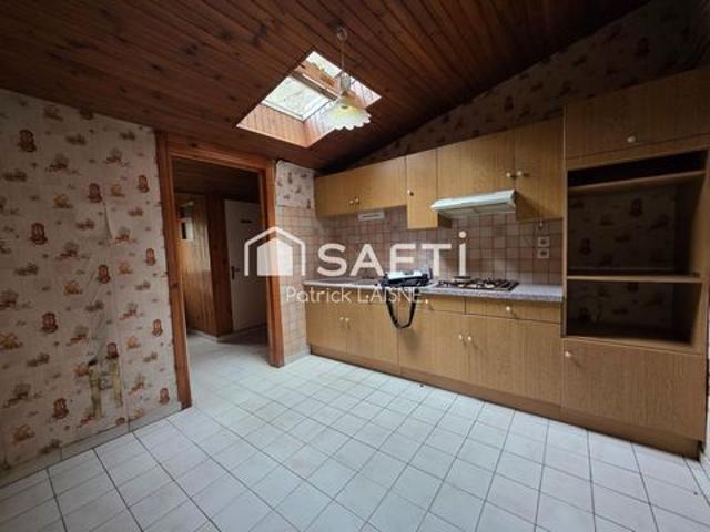 petite maison de ville avec cour intérieure a rénover