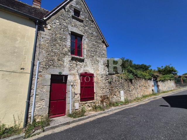 Petite maison de ville à louer à Essay S14068
