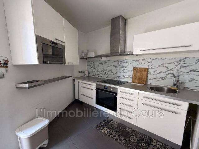 Petite maison de ville T3/4 meublée atypique en centre ville d
