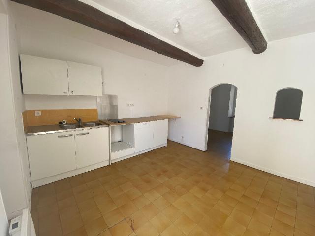 Petite maison de ville T3 mitoyenne