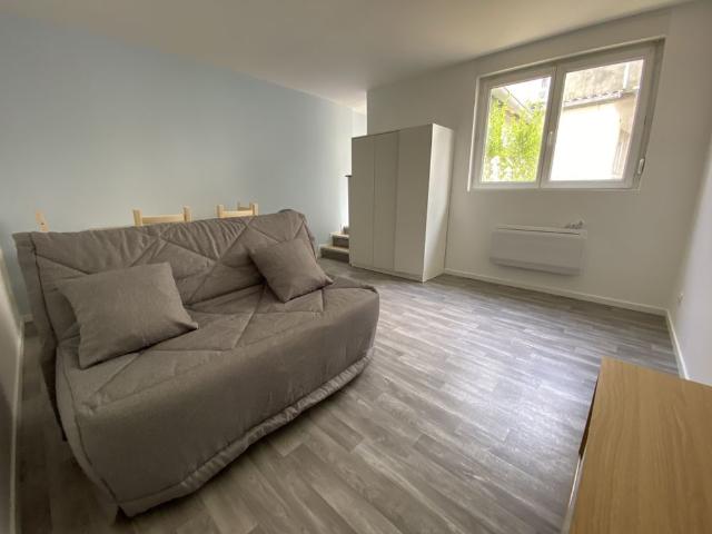 PETITE MAISON F1 BIS MEUBLÉ proche centre ville FAC