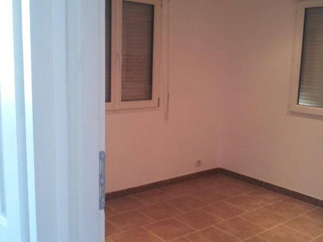 PETITE MAISON INDIVIDUELLE SALON DE PCE 44m²