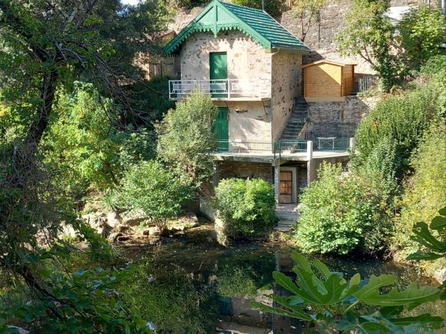 Petite merveille au bord du ruisseau 33m² Colombières sur Orb