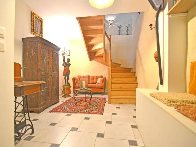Petite propriété en pierre avec terrasse rénovée avec goût 84m² Caunes Minervois