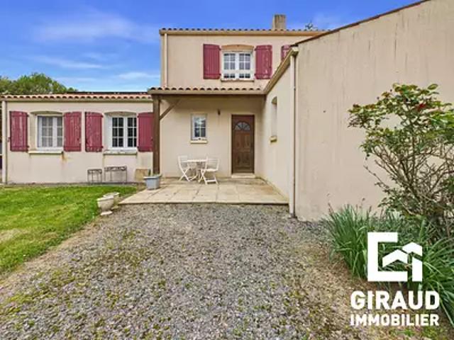 Petosse 85570 Achat / Vente maison 7 pièces t7 terrasse parking