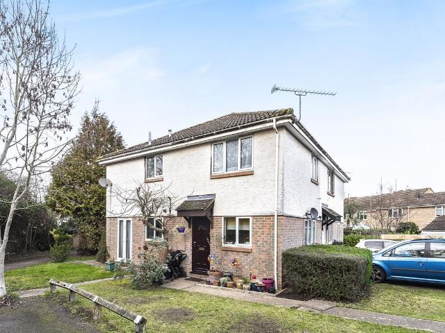 Petrel Close, Wokingham RG41, 1 bed terraced house to rent, £1,150 pcm | PrimeLocation