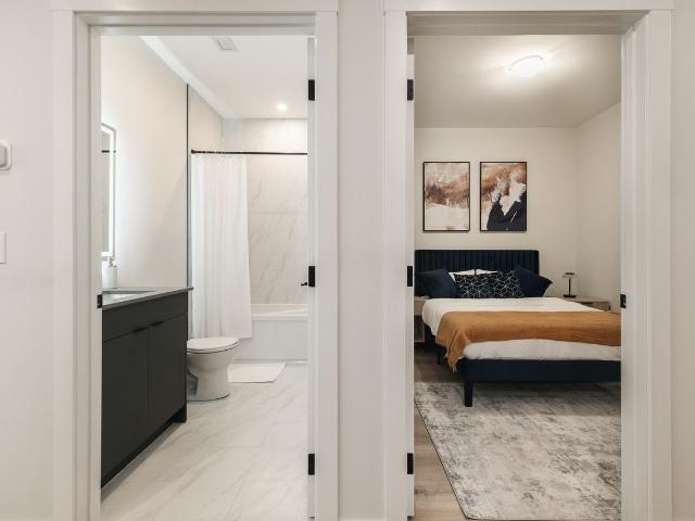 Petro Fina Residences 2 Bedroom Apartment for Rent at 736 8 Ave Sw, Calgary, AB T2P 1H4 Downtown Calgary