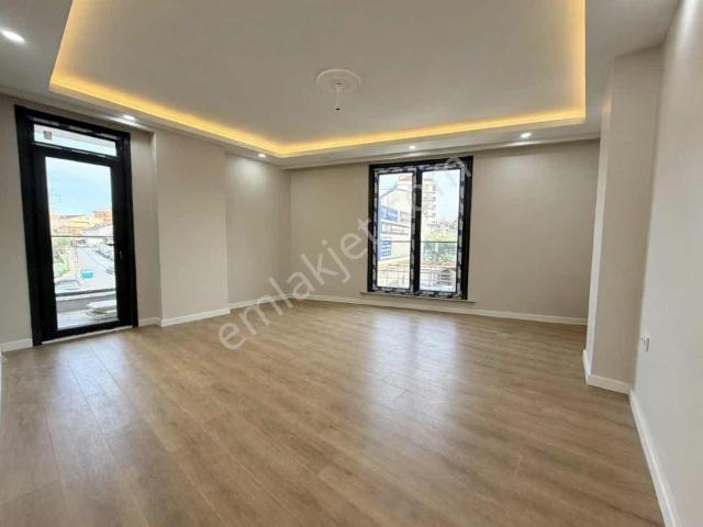 Petrol Yolu Caddesi Harika Lokasyon 2+1 Lüks Kiralık Daire