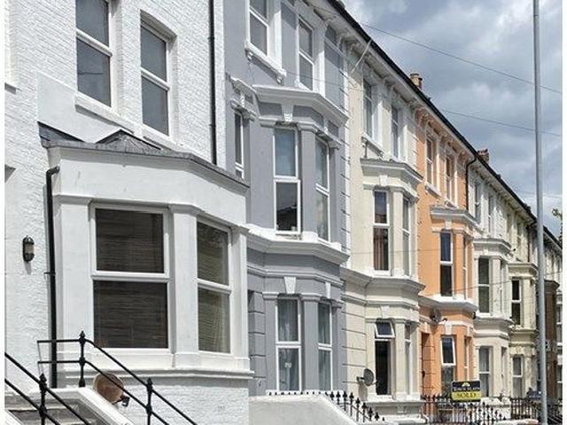 Pevensey Road, Eastbourne BN21, 2 bed flat to rent, £1,075 pcm | PrimeLocation