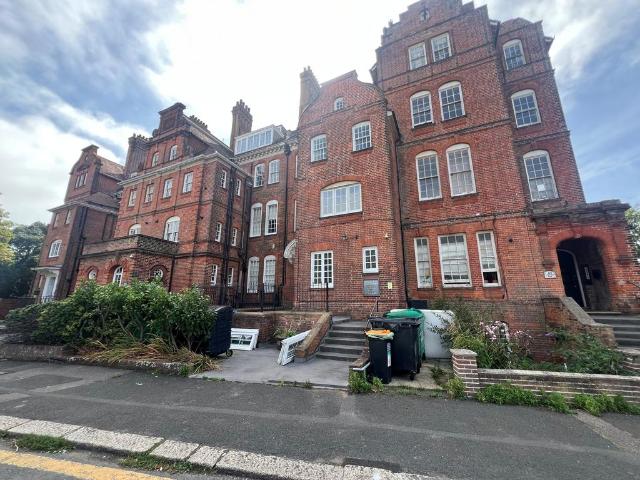Pevensey Road, ST. LEONARDS ON SEA, TN38 2 bed apartment to rent £1,150 pcm £265 pw