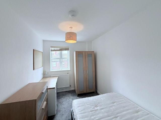 Peveril Street, Nottingham, NG7 1 bed in a house share to rent £450 pcm £104 pw