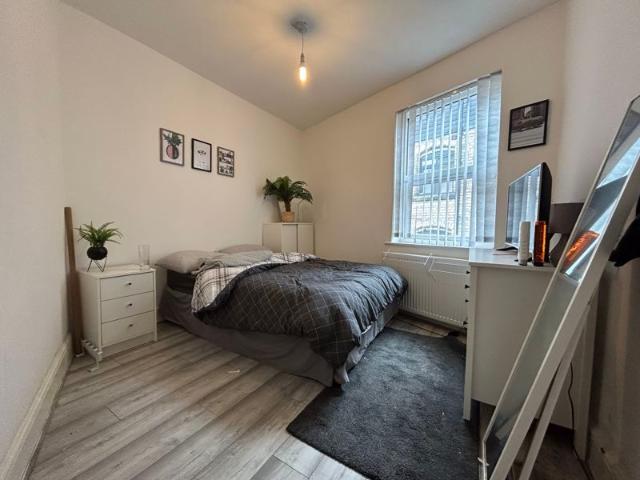 Fully Furnished | Located In Radford, Nottingham NG7, 4 bed shared accommodation to rent, £1,200 pcm | PrimeLocation