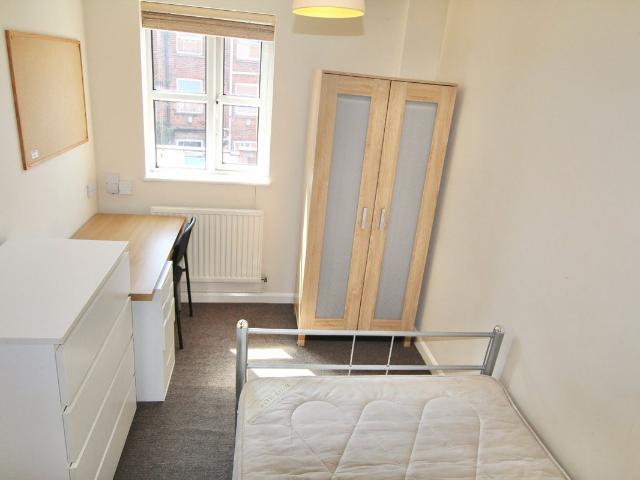 Peveril Street, Nottingham, Nottinghamshire NG7, 1 bed terraced house to rent, £347 pcm | PrimeLocation