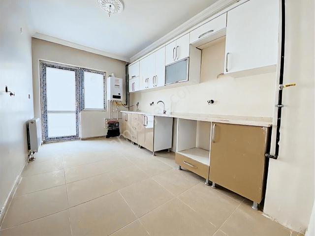 Alcı Mahallesinde Ebeveyn Banyolu Yapılı 3+1 Kiralık Daire