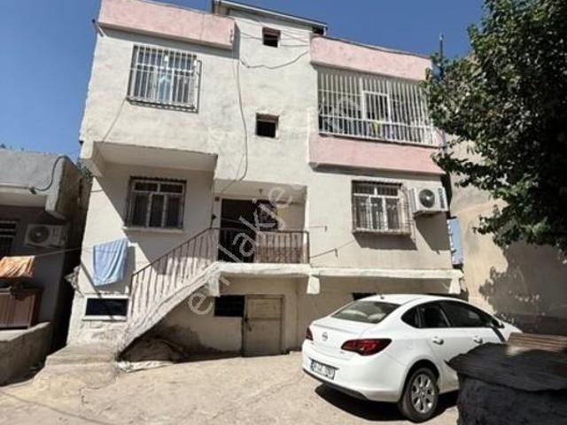 Peyas Mah. Satılık İki Katlı Müstakil Ev