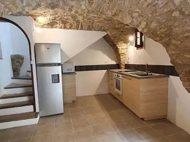 Peypin d'Aigues 84240 Location maison 2 pièces t2