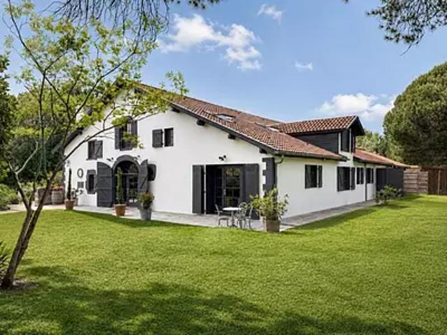 Peyrehorade 40300 Achat / Vente maison 12 pièces t12 piscine jardin