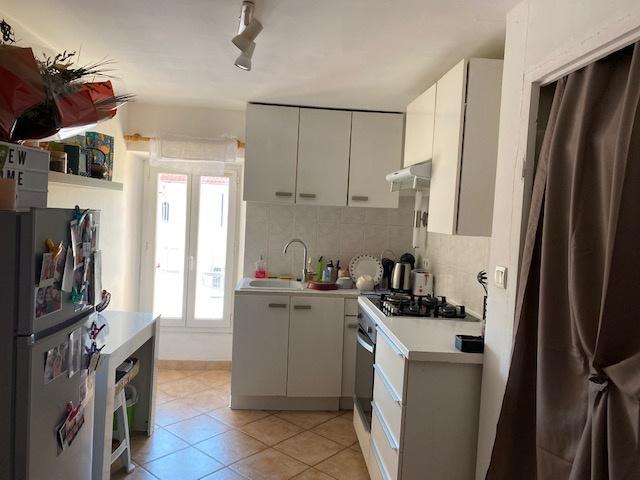 Peyrolles en Provence: Location appartement T2