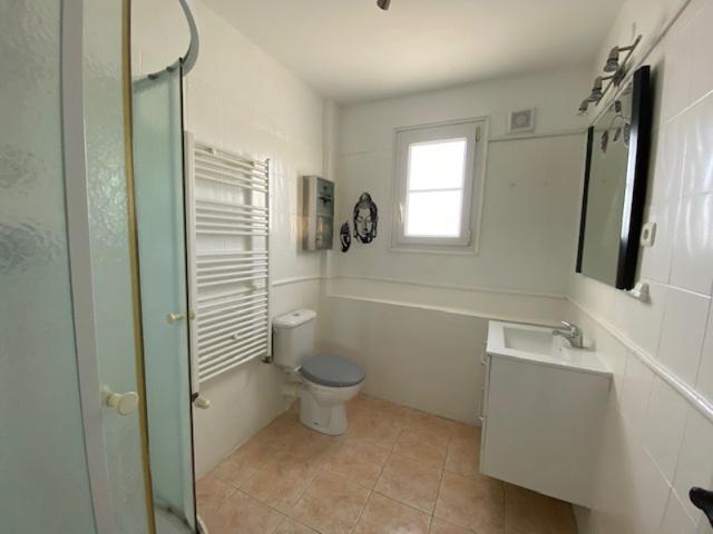 Peyrolles en Provence: Location appartement T4 avec cave