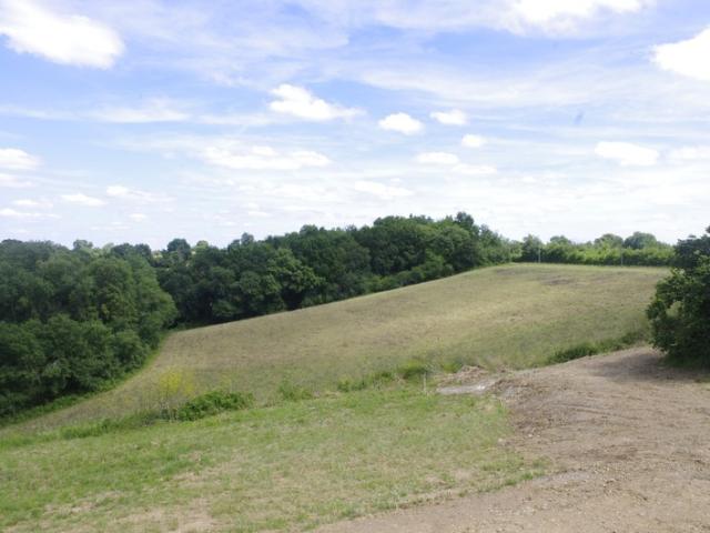 PEYRUSSE VIEILLE, secteur vallonné, belle propriété de 227 m² avec vue panoramique et environnement privilégié