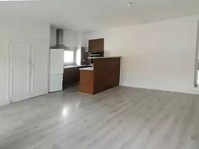 Pézenas 34120 Achat / Vente appartement 3 pièces t3 au dernier étage