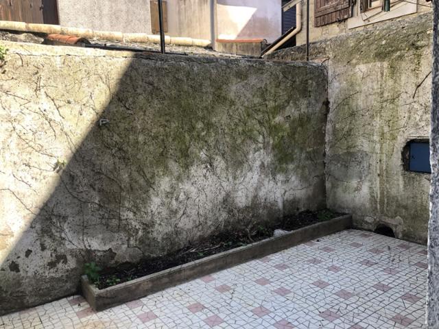 PEZENS MAISON DE VILLAGE T2BIS DOUBLE TERRASSE