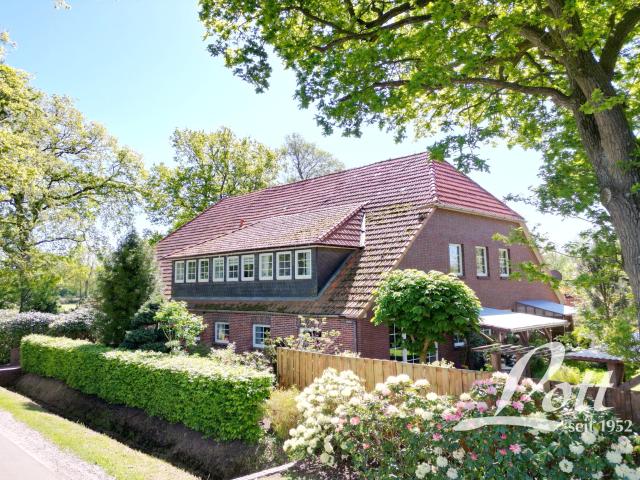 Pferdefreunde aufgepasst: Bauernhaus mit Nebengebäuden in reizvoller Lage bei Bad Zwischenahn!