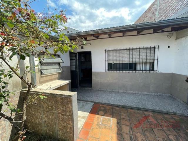 PH 2 AMBIENTES EN ALQUILER – SIN EXPENSAS – LOMAS DEL MIRADOR – EXCELENTE UBICACIÓN