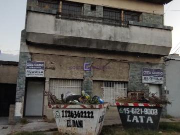 PH de 4 ambientes al frente en primer piso con patio, balcón y terraza