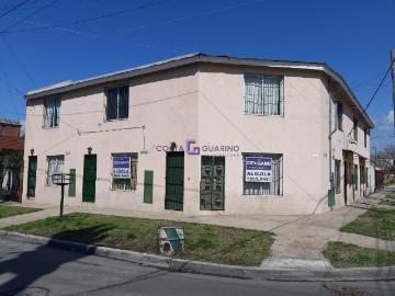 PH de 2 ambientes planta baja al frente con patio