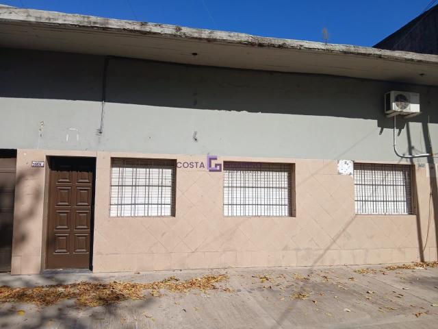 PH de 3 ambientes al frente con patio