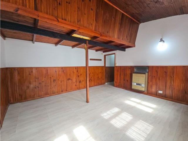 PH departamento 2 amb. con patio Roca y San Juan