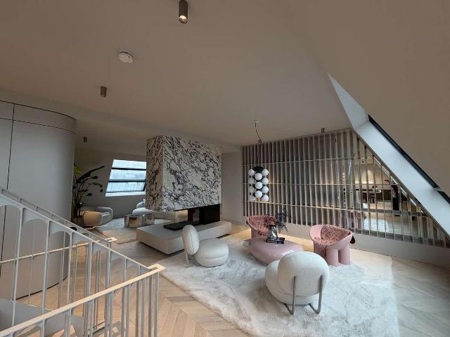 PHOENIX | Architektonisches Penthouse mit privater Dachterrasse am Ludwigkirchplatz